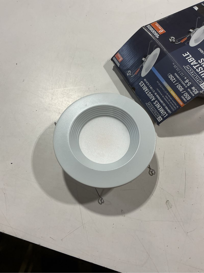 Condition photo showing Good Condition for utilitech white 6-in 1250 -lumens switchable white round dimmable led wet rated recessed downlight