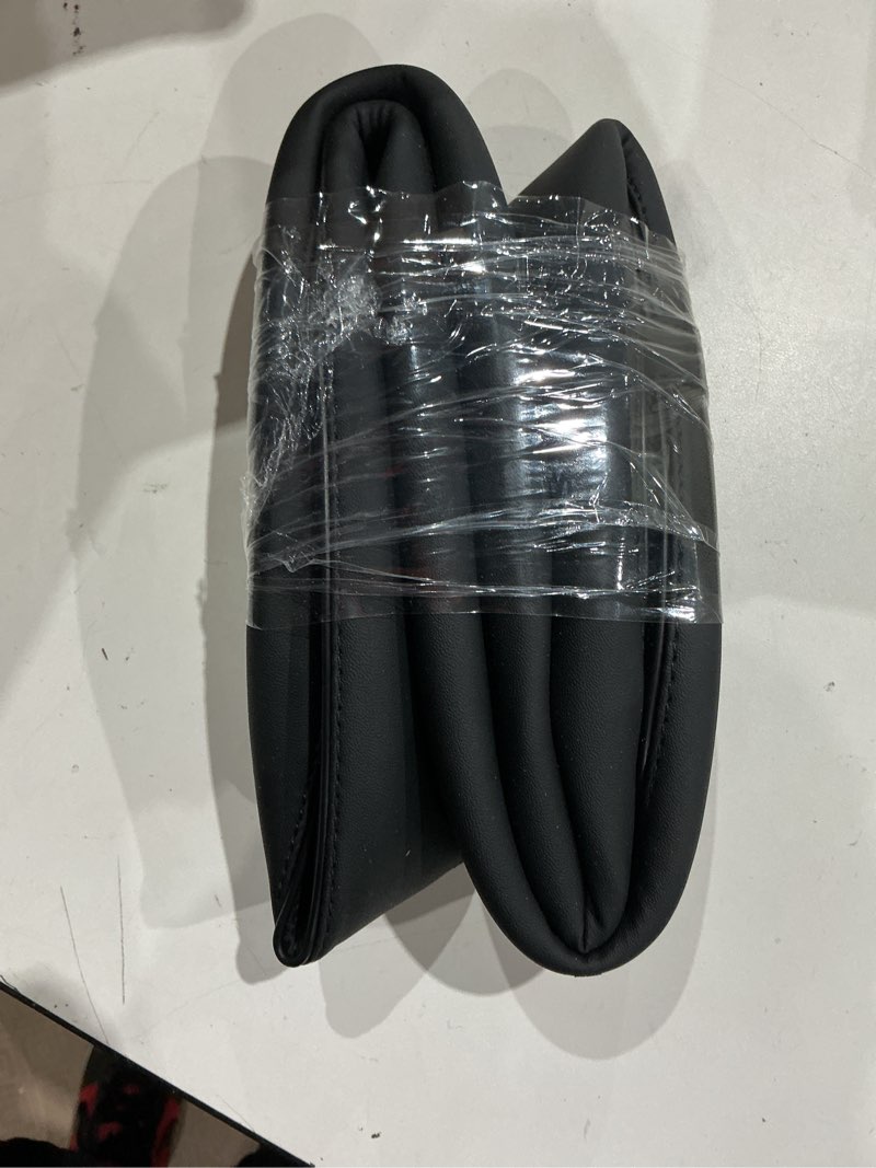 Condition photo showing Good Condition for ouzorp car steering wheel cover, microfiber leather steering wheel covers with anti-slip lining, universal 14.5-15 inchs black black,medium(standard) size[14.5"-15"]