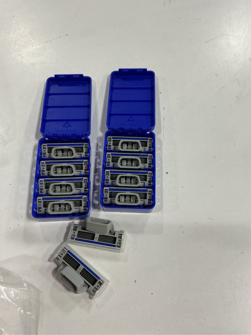 Condition photo showing Good Condition for Harry's Plus Razor Refills - 10 Razor Blade Cartridges, Compact Cartridge Design for Precise Control