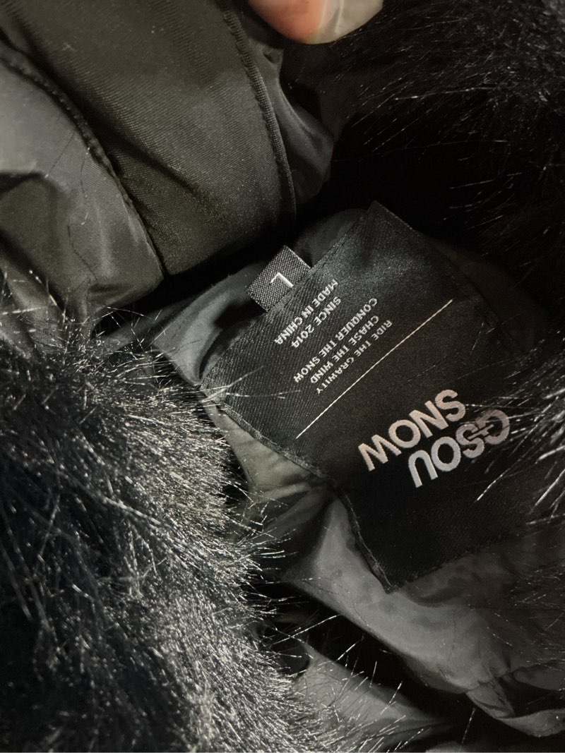 Condition photo showing Good Condition for GSOU SNOW Women Ski Suit One Piece Snowsuit Snowboard Faux Fur Collar Slim Jumpsuit Jacket Insulated Windproof Outdoor Winter Large Black-2