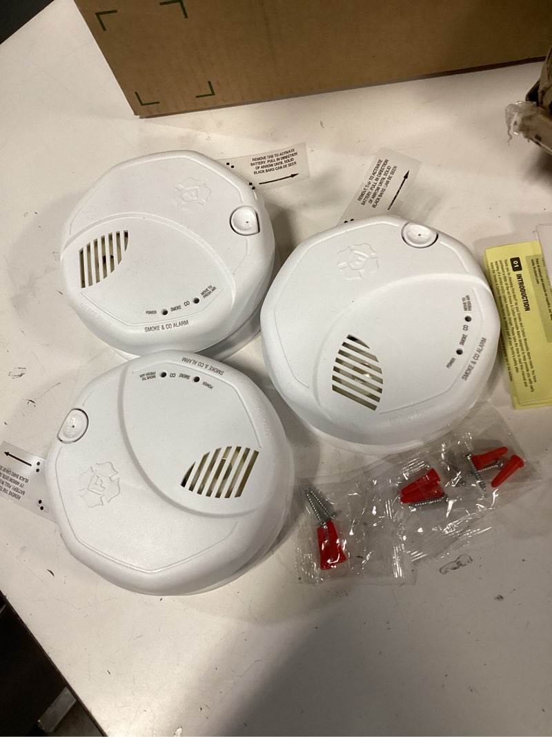 Condition photo showing As Is for First Alert SMCO100 Battery-Operated Combination Smoke & Carbon Monoxide Alarm - 3 Pack 3-Pack Precision Detection SMCO100