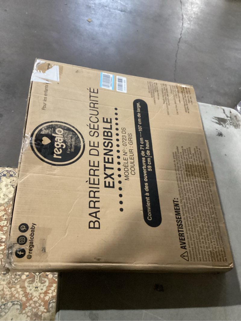 regalo safety 28"-42" extra wide baby gate for doorways & bottom of stairs, pressure mounted safety 