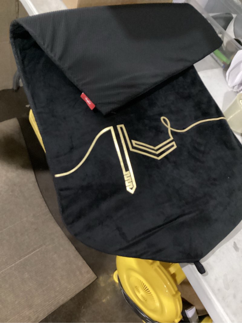 Condition photo showing Good Condition for easiclean™ indoor prayer mat | kaaba collection