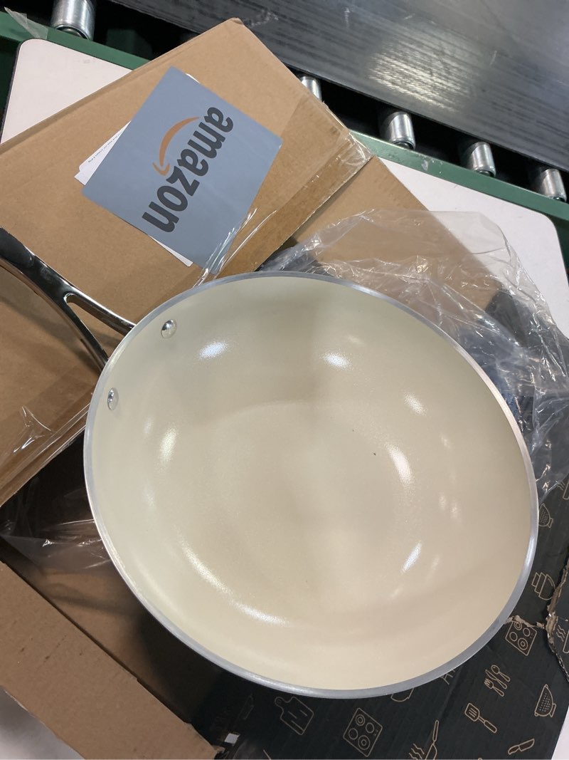 Condition photo showing Good Condition for Piece Ceramic Nonstick Frying Pan Set