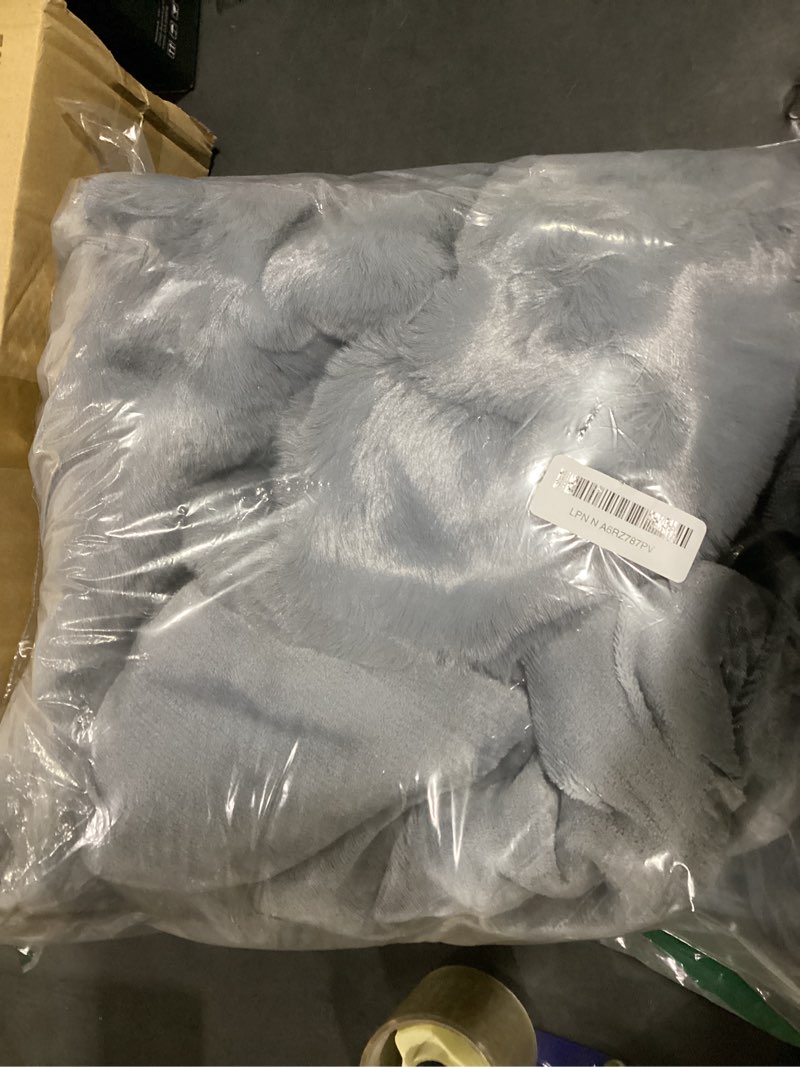 Condition photo showing Good Condition for UGG Euphoria Faux Fur Throw Blanket, Oversized Soft Throw for Couch or Bed, Luxury Room Decor, Gifta