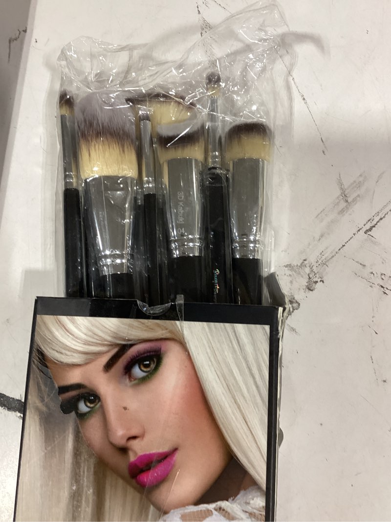 Condition photo showing Good Condition for Bueart Design 19Pcs ULTRA SOFT Black labeled DENSE HAIR Makeup Brushes set Contains large powder Flat Foundation Ultimate Blending Make up Brush set Blush Face Brush Concealers contour Eyeshadow 19Pcs With Holder