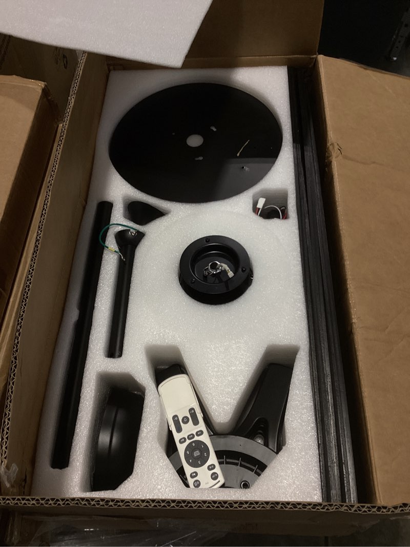 Condition photo showing Good Condition for hunter builder energy star 52-in fresh white with fresh white blades ceiling fan