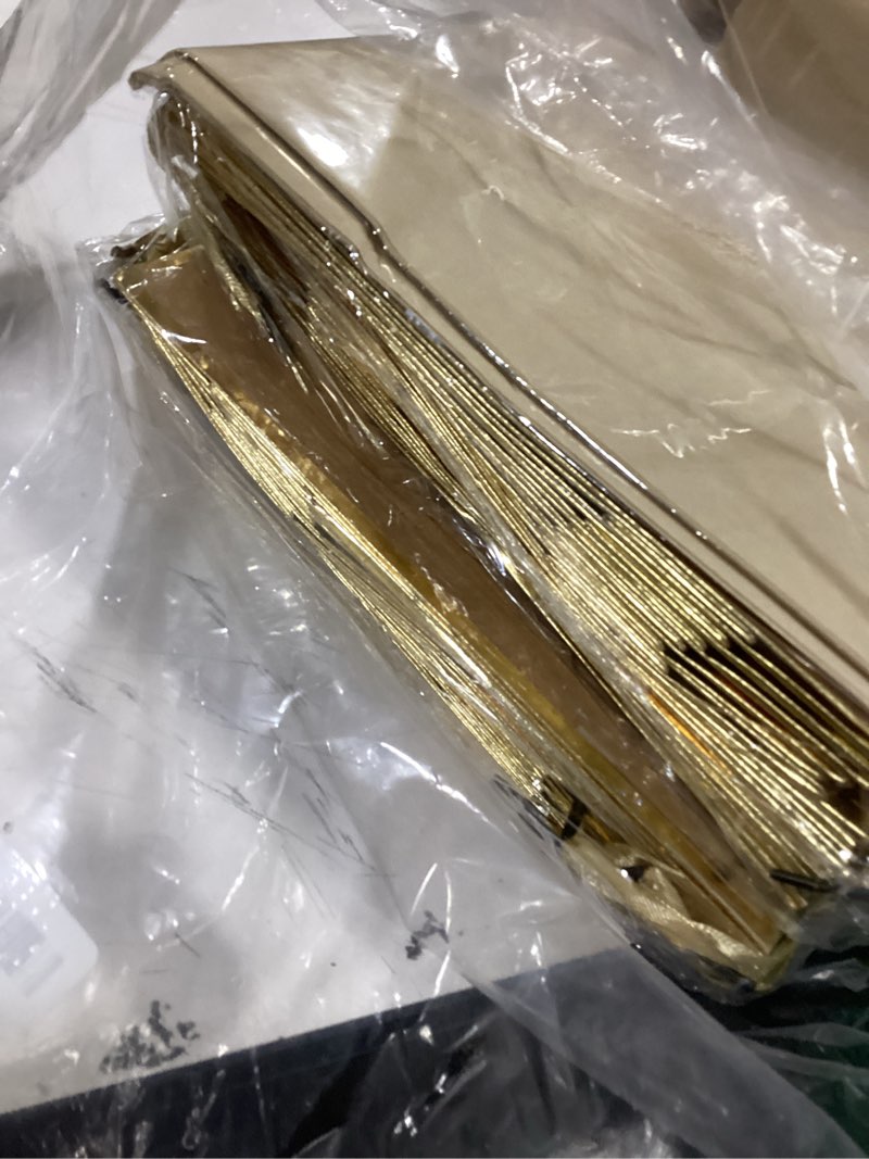 Condition photo showing Good Condition for yeaqee 24 pack metallic paper gift bags with handle and tissue 9x7x3.1 gold foil welcome favor bags return gifts for wedding fall 5 senses valentine bridesmaid birthday(kraft, gold)