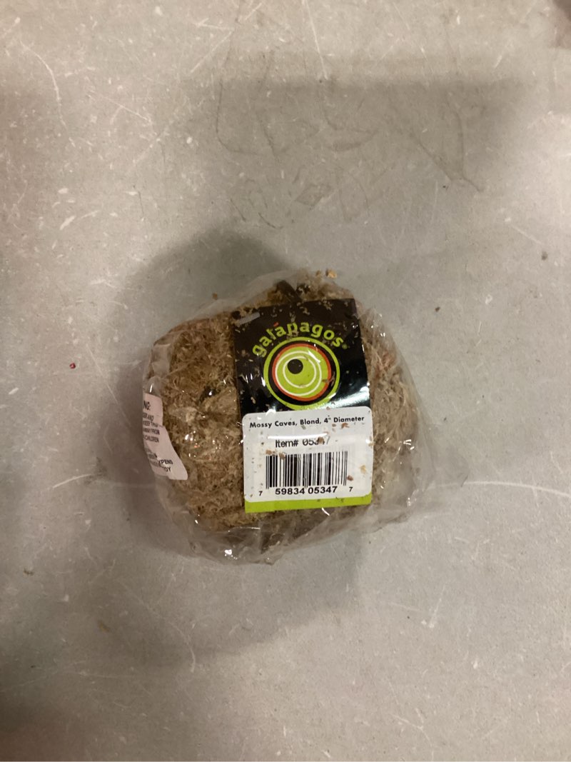 Condition photo showing New/Like New for Galápagos (05347) Mossy Cave Hide, 4", Blond Sphagnum