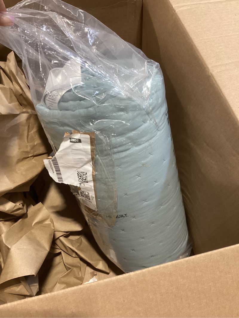 Condition photo showing Good Condition for amazon basics brushed microfiber quilt set, extra soft with natural texture, 2-piece, twin/twin xl, blue twin/twin xl quilt set blue