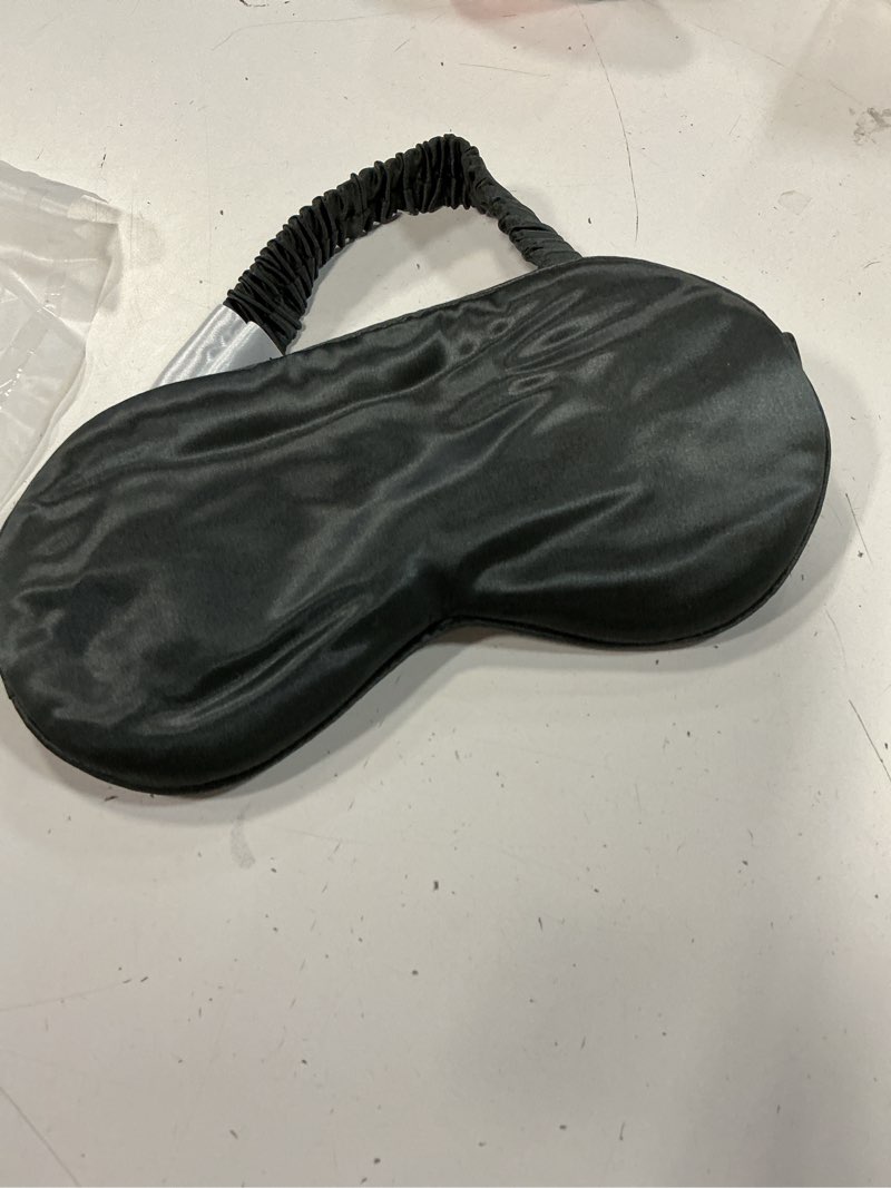 Condition photo showing Good Condition for mulberry silk beauty sleep mask color black