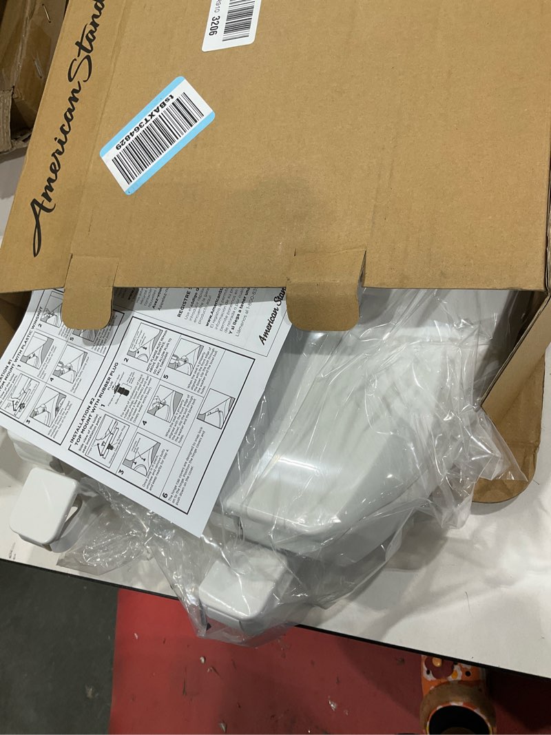 Condition photo showing Good Condition for american standard 5503a00b.020 transitional slow-close elongated front toilet seat, white