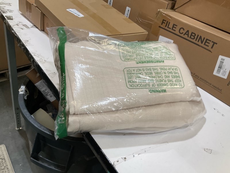 Condition photo showing Good Condition for curtain