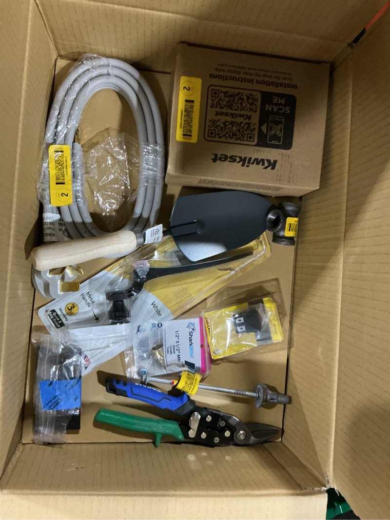 Condition photo showing As Is for assorted household items