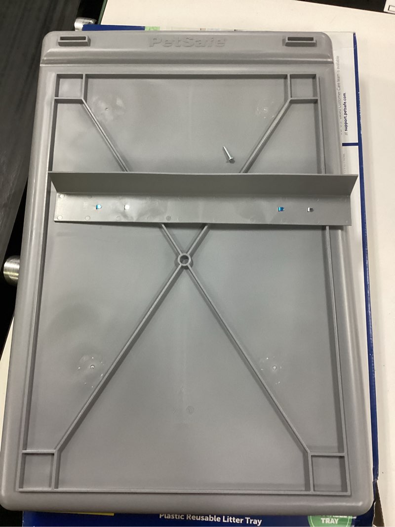 Condition photo showing As Is for petsafe scoopfree crystal reusable tray  compatible w/ scoopfree crystal self-cleaning litter boxes