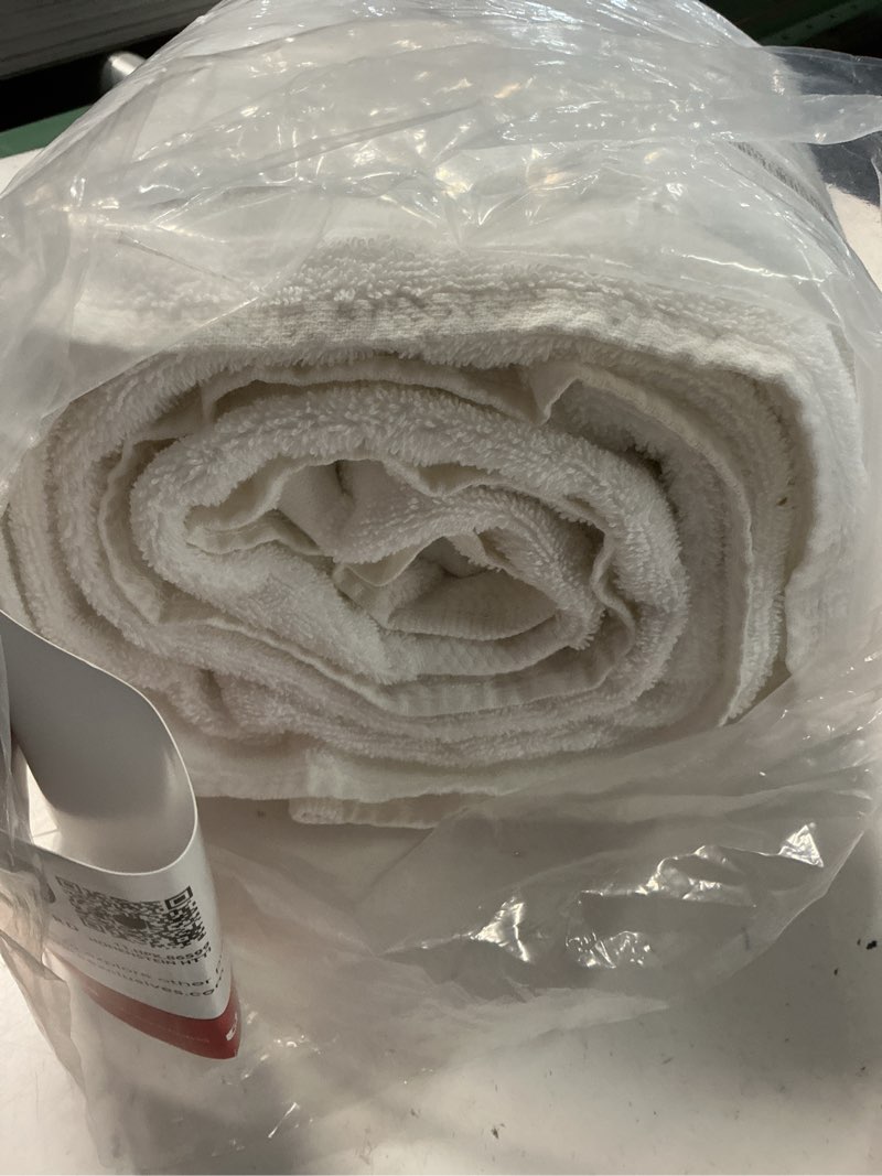 Condition photo showing Good Condition for infinitee xclusives jumbo bath sheets towels for adults – 600 gsm (35x70 inches)– 100% ring spun cotton, soft and absorbent large bath towels for bathroom brilliant white bath sheets - 2 pack