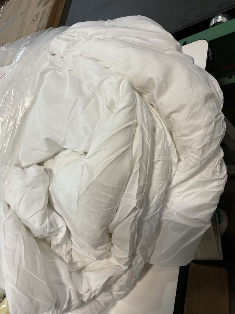 Condition photo showing Good Condition for CozyLux Queen Comforter Set White, 7 Pieces Pintuck Bed in A Bag, Premium White Comforter Queen Size, Pinch Pleat Bedding Sets with Comforter, Sheets, Pillowcases & Shams White Queen