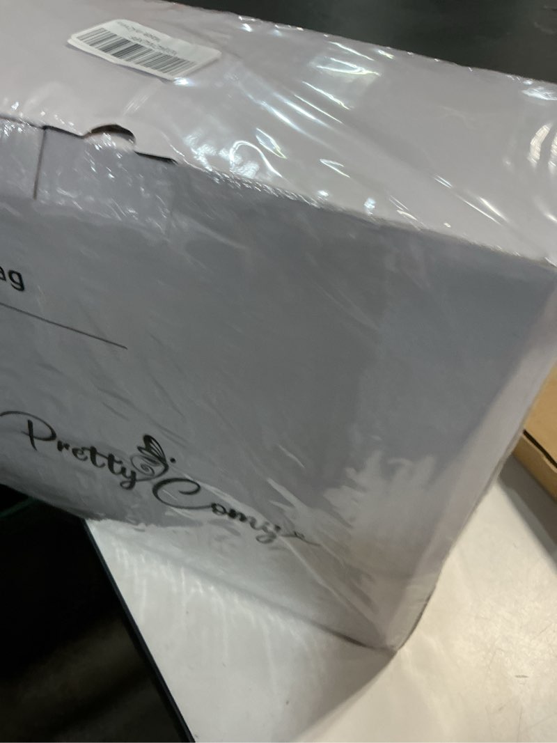 Condition photo showing New/Like New for Travel Makeup Bag with Led Mirror, Portable Makeup Train Case Led Makeup Organizer Ideal Gifts for Mother Women Girls Black