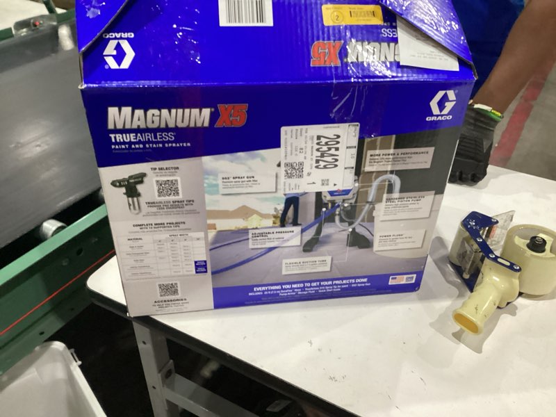 Condition photo showing As Is for  graco magnum x5 electric stationary airless paint sprayer