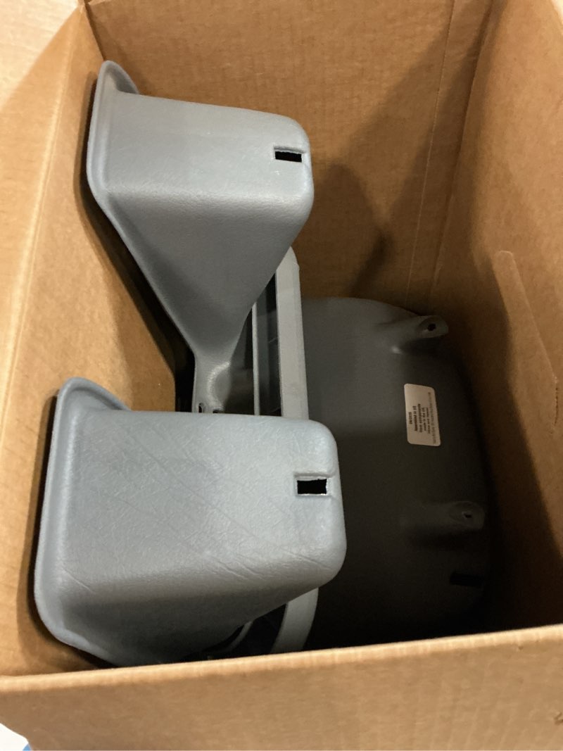 Condition photo showing Good Condition for bell cocoon 300 rear mount child bike seat — 5-point harness, spoke guard, fits 26–27 in bikes, up to 40 lbs, ages 1+