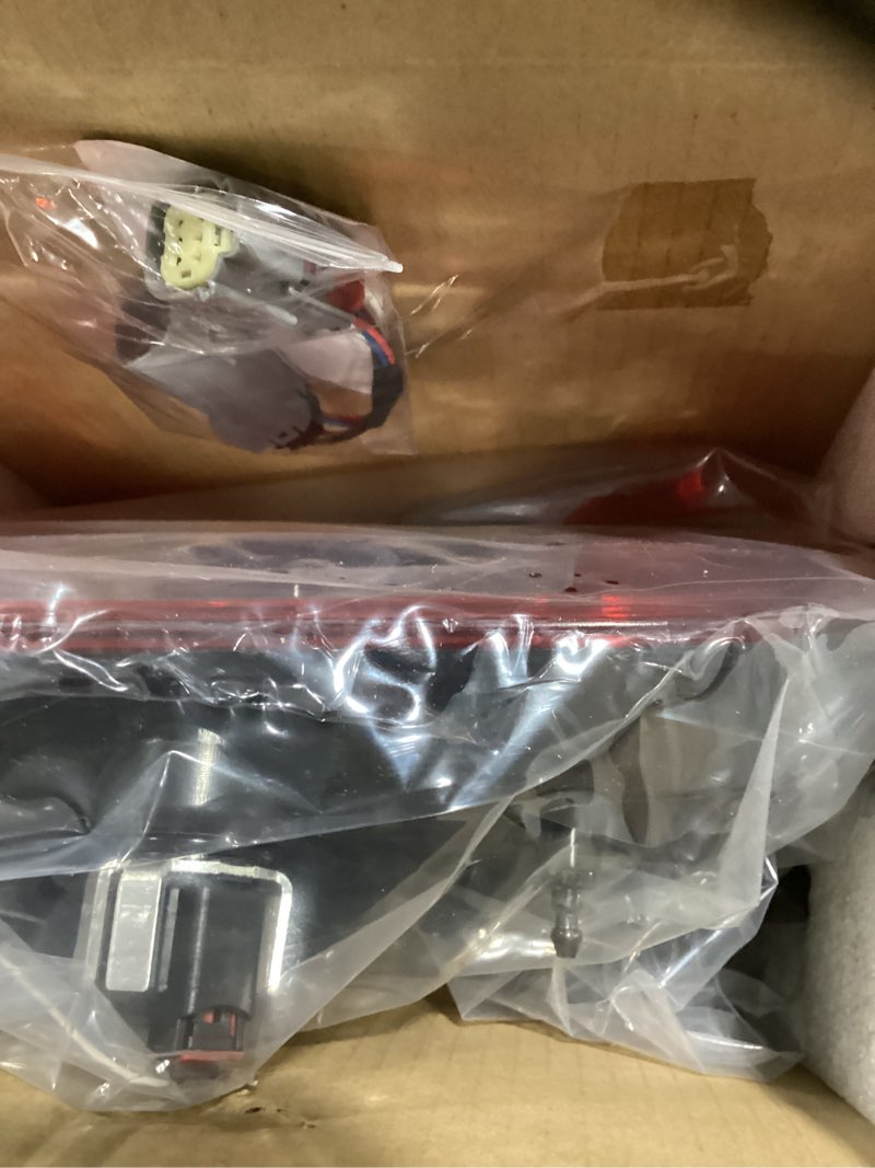 Condition photo showing Good Condition for LED Type Tail Light Assembly Compatible with 2022 2023 2024 Ford Maverick Lariat Tail Tight Rear Lamp Left Driver Side Taillight NZ6Z13405B FO2800289 NZ6Z-13405-B 22-24 Maverick Lariat LH-LED