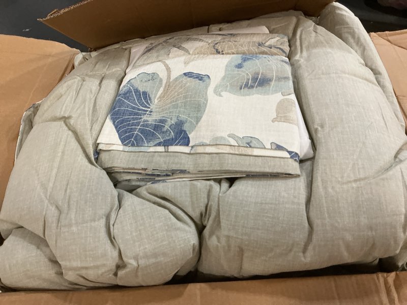 Condition photo showing Good Condition for tommy bahama - california king comforter set, soft woven bedding with matching pillowcases & bed skirt, medium weight for year round comfort, 4 piece bed set (raw coast blue) raw coast blue california king botanical print