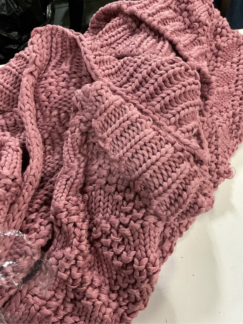 Condition photo showing Good Condition for madison park chenille chunky knit handmade throw blanket, luxuriously soft gift blankets, cottage style room décor, lightweight & breathable all seasons throw blanket for couch, 50" w x 60" l blush