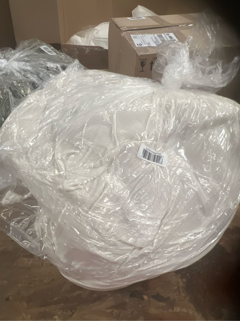 Condition photo showing Good Condition for organic airy gauze box quilt, twin, undyed