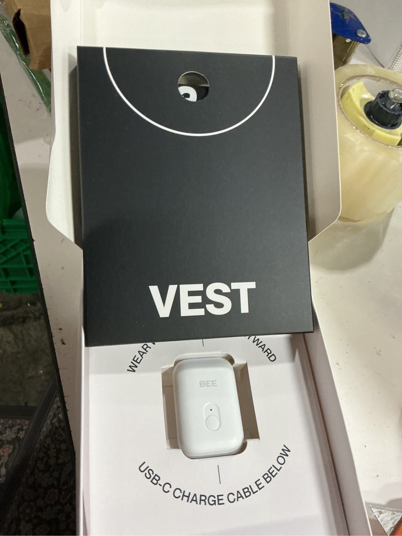 Condition photo showing New/Like New for soccerbee-bee lite 2 - sports gps tracker & vest for outdoor sports | 30days trial included & subscription requierd | soccer training equipment | fitness tracker (extra large)