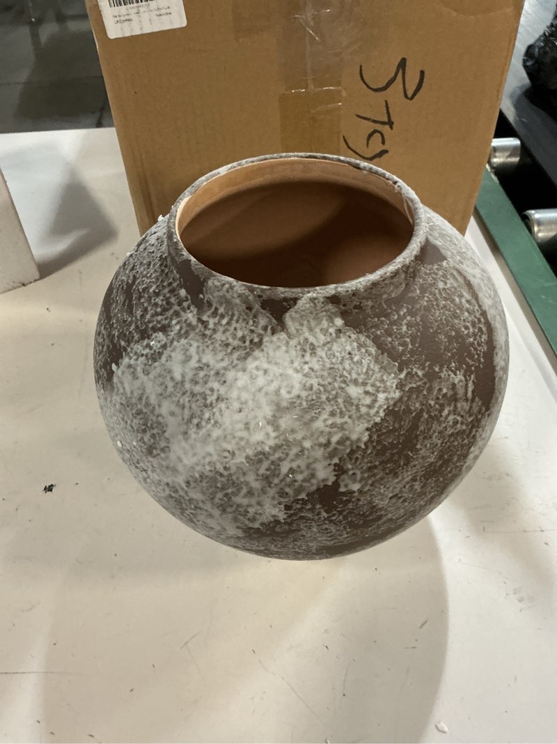 Condition photo showing New/Like New for denique rustic ceramic tall floor vase, vintage farmhouse decor, large terracotta vases for living room entryway table centerpiece decor, terracotta pottery clay(a-22cm) 8.66 inches (diameter x height) terracotta-a