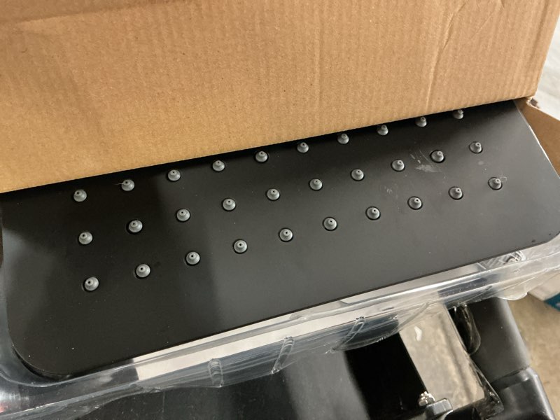 Condition photo showing Good Condition for 2640K: Allen + Roth Square Rain