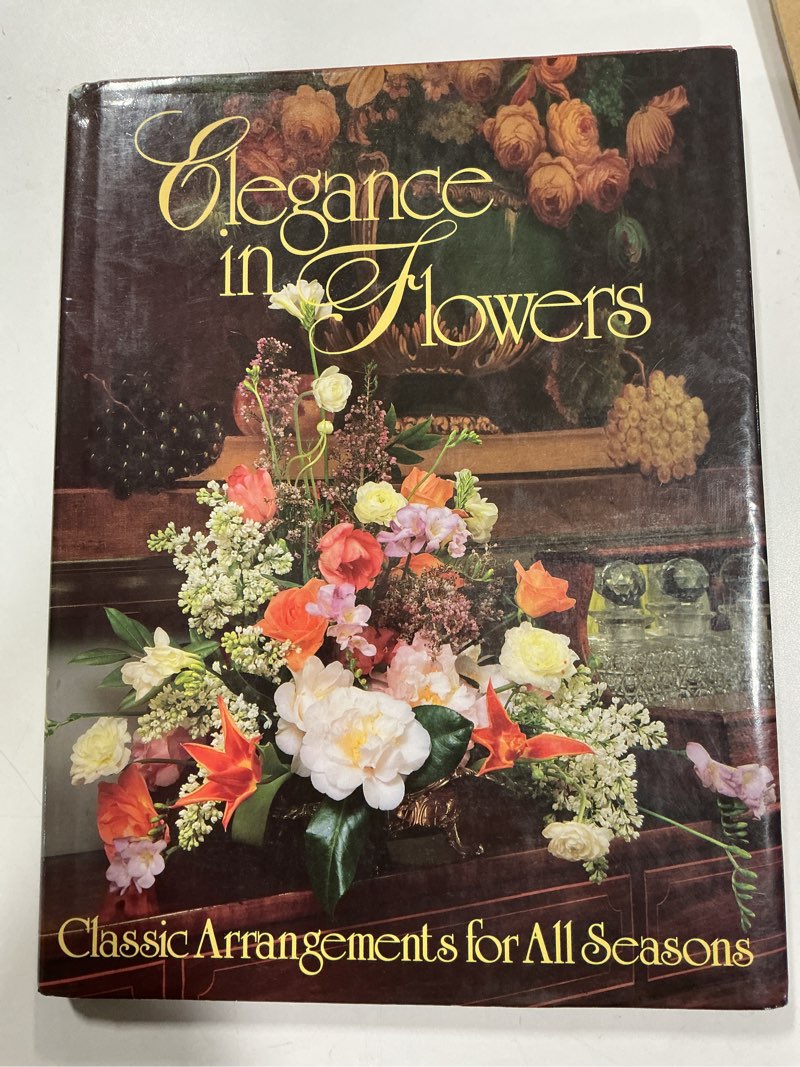 Elegance in Flowers: Classic Arrangements for All Seasons