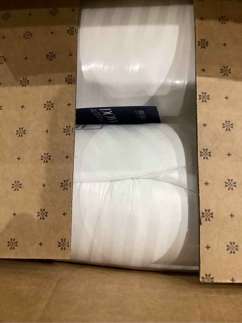 Condition photo showing New/Like New for Beckham Hotel Collection Bed Pillows Standard/Queen Size Set of 2 - Original Soft Down Alternative Pillow for Sleeping - Soft Support for Back, Stomach or Side Sleepers