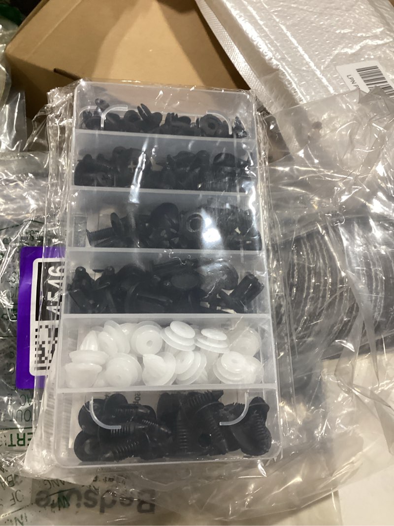 Condition photo showing New/Like New for 100pcs car bumper retainer clips, automotive body trim fixed clip, auto door panel push pin, universal vehicle plastic rivets kit with storage box (100pcs)