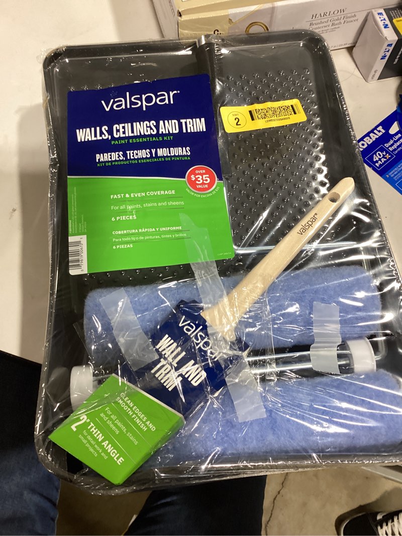 Condition photo showing New/Like New for valspar walls, ceilings and trim 6-piece knit paint roller kit