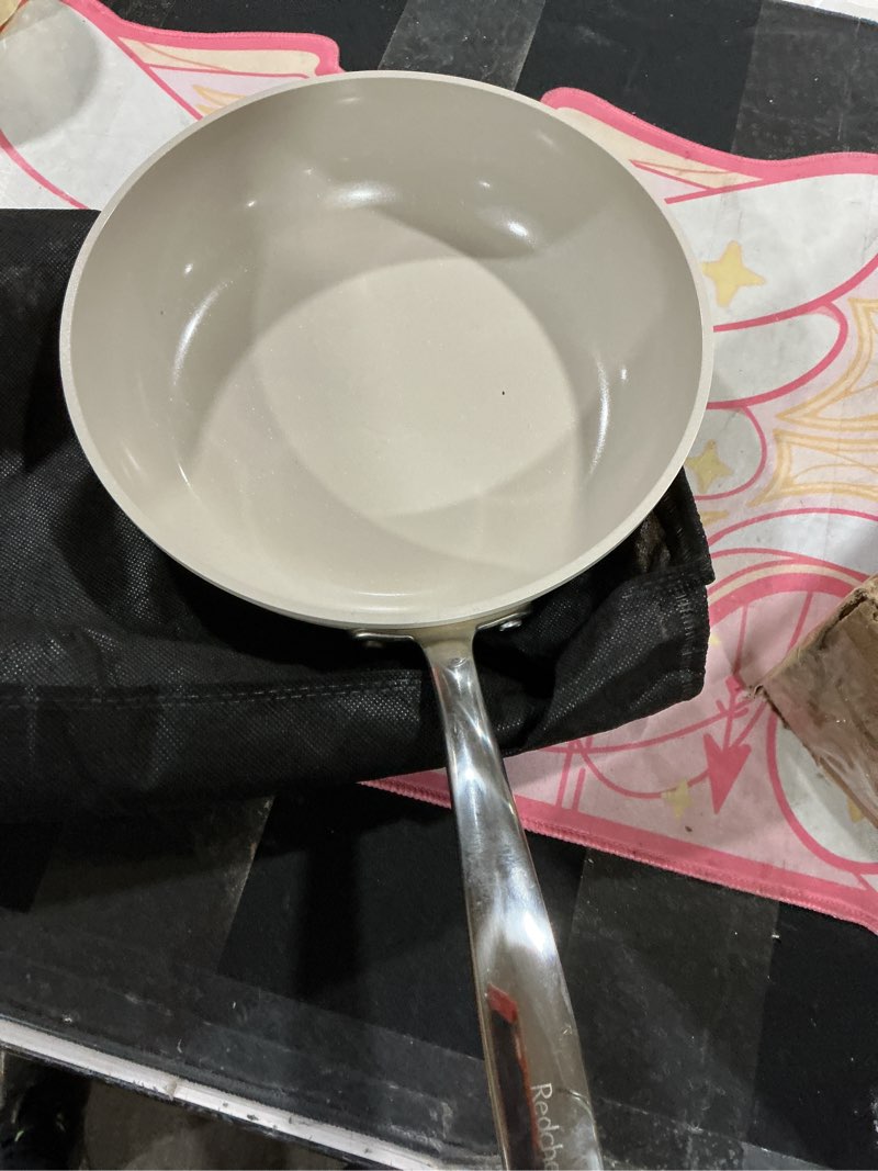 Condition photo showing Good Condition for Redchef Ceramic Nonstick Frying Pan, Ceramic Non-Stick Saute Pan, Non Toxic Egg Pan, Cooking Pan for Kitchen, PFAS Free, All Stovetops (Gas, Electric, Induction), Oven Dishwasher Safe(9.5" Beige) 9.5 inch (1-Piece) Beige