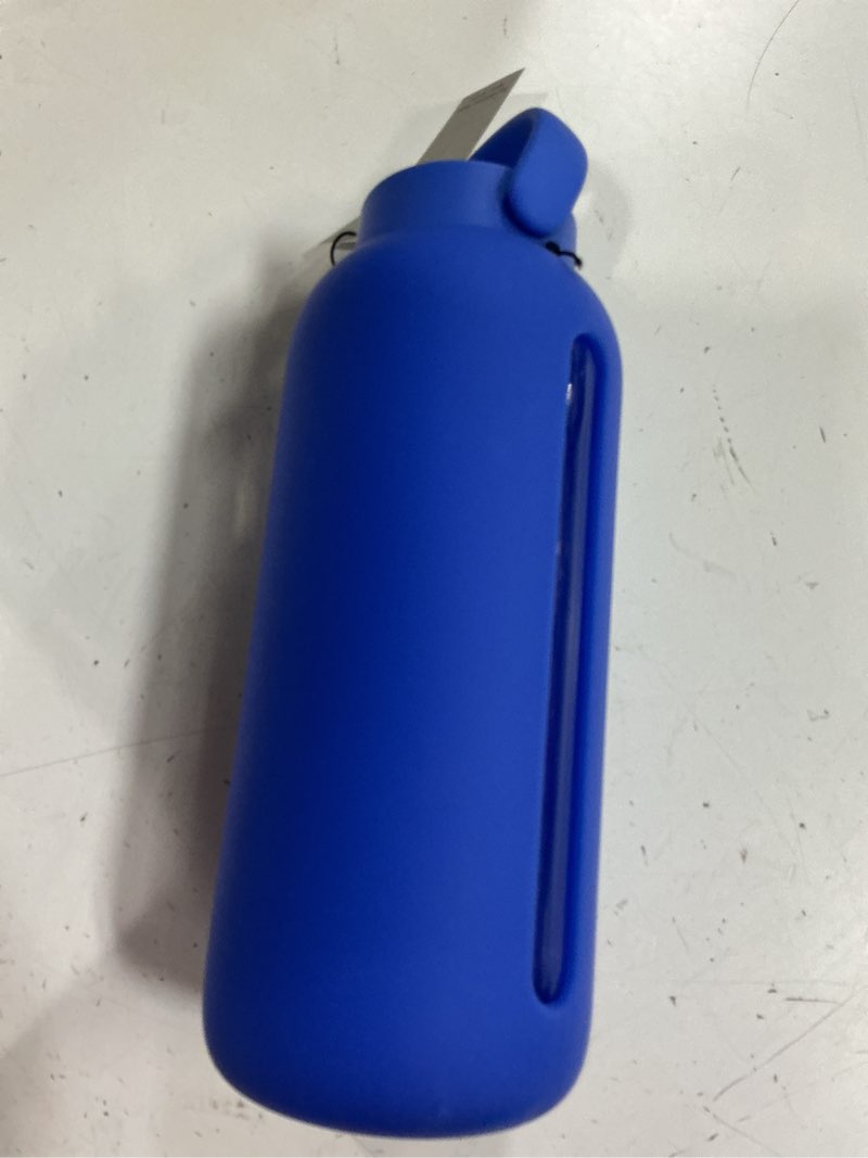 Condition photo showing New/Like New for bink 36 oz. big bottle with flip cap
