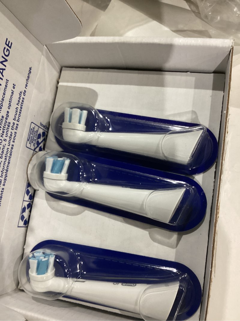 Condition photo showing As Is for Oral-B iO Ultimate Clean Replacement Brush Heads, 5 Count, 4 Ultimate Clean + 1 Gum & Sensitive White White 1 Count (Pack of 5)