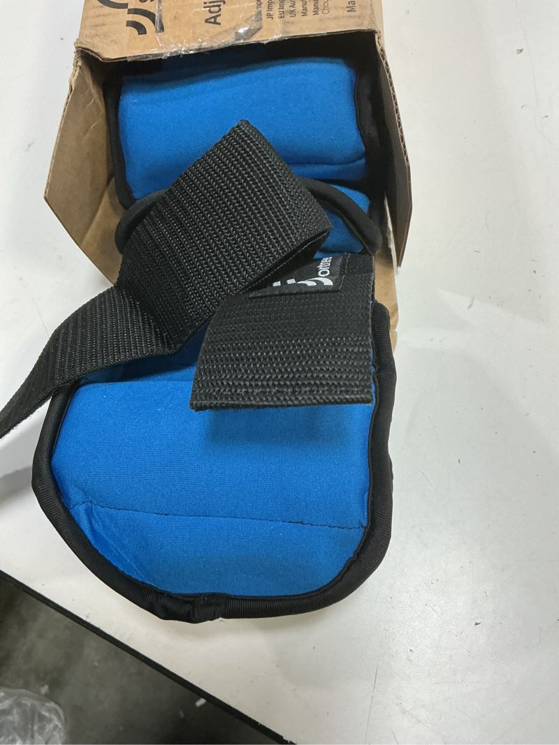 Condition photo showing Good Condition for sportneer upgrade adjustable ankle and wrist weights for women and men 1-7 lbs / 1-10 lbs set | comfortable, secure fit for walking, running, fitness, physical therapy, home gym 5 lbs x 2 blue