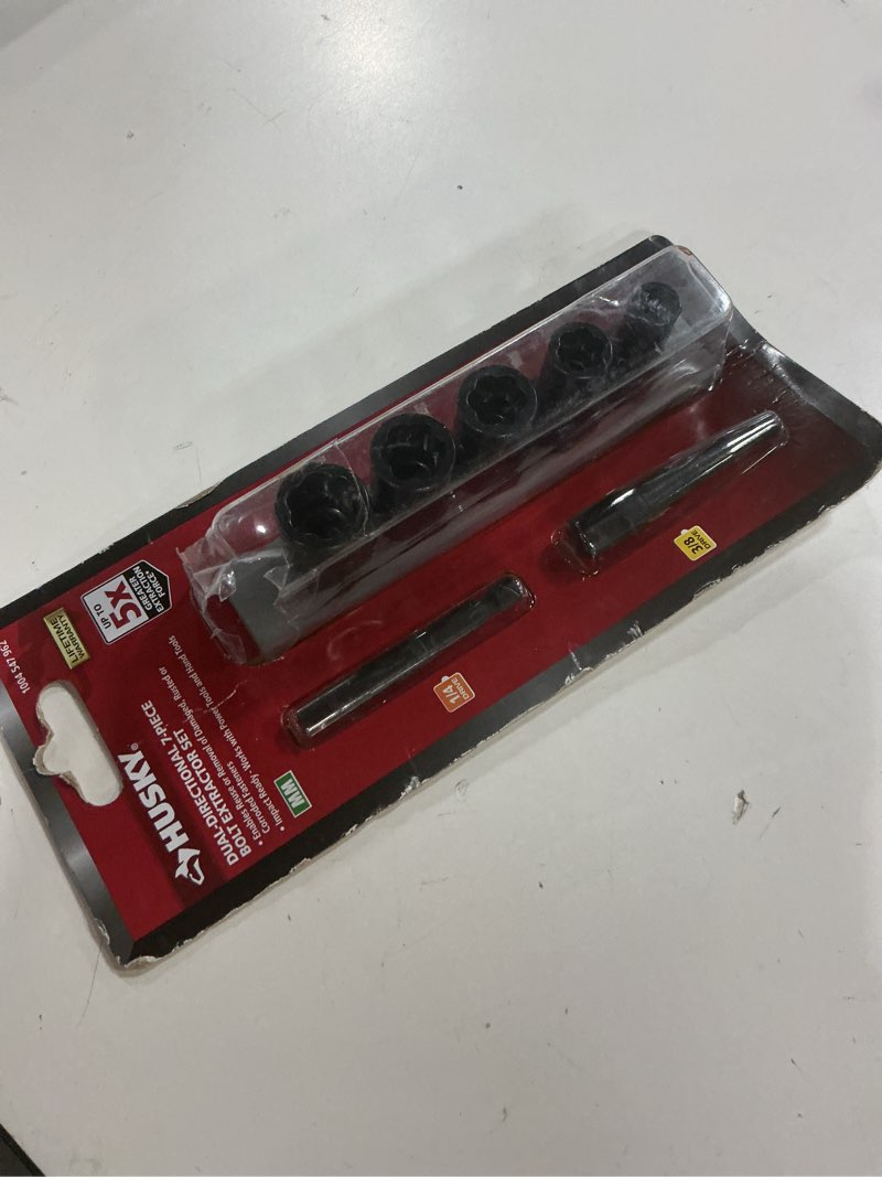 Condition photo showing New/Like New for metric dual direction extraction socket set (7-piece)