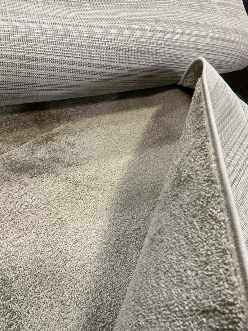 Condition photo showing Good Condition for JONATHAN Y SUPERSOFT Haze Solid Low-Pile 8 X 10 (ft) Green