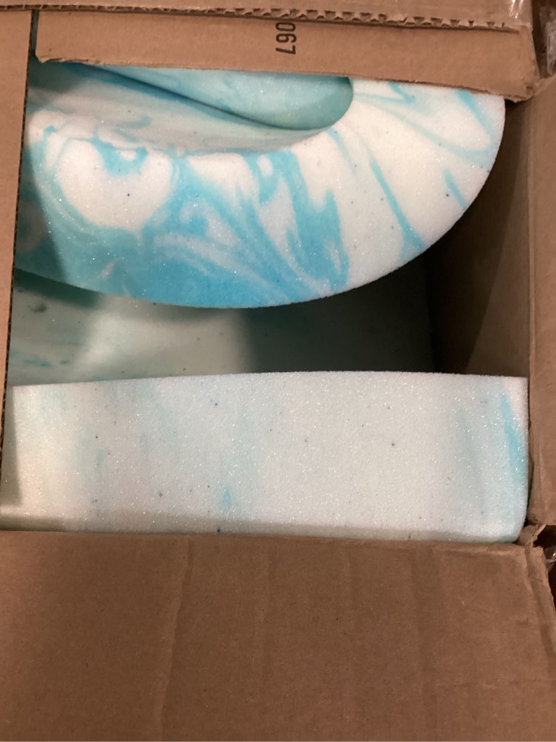 Condition photo showing Good Condition for iululu full size mattress topper, 3 inch gel memory foam topper, pressure relief & cooling, certipur-us certified full 3 inch-standard gel