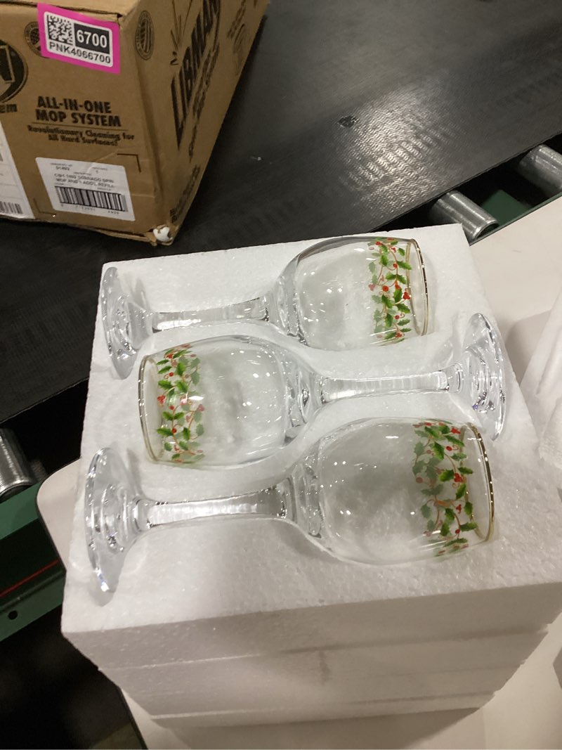 Condition photo showing Good Condition for Nitial 12 Pcs Christmas Wine Glasses Set, 6.8 oz Festive Holiday Drinkware with Stem Wineglass Gift, Ideal for Red or White Wine at Christmas Dinners, New Years Family Party Gatherings (Holly Berry)