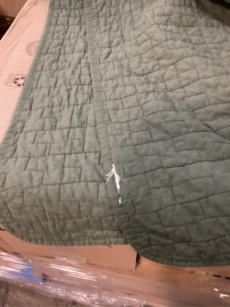 Condition photo showing As Is for palassio Olive Green 100% Cotton Quilt King Size Bedding Sets with 2 Pillow Shams, Textured Lightweight Soft Bedspread Shabby Chic Coverlet, Quilted Comforter Bed Cover for All Season, 3 Pieces Block-olive Green King(106"x96"?