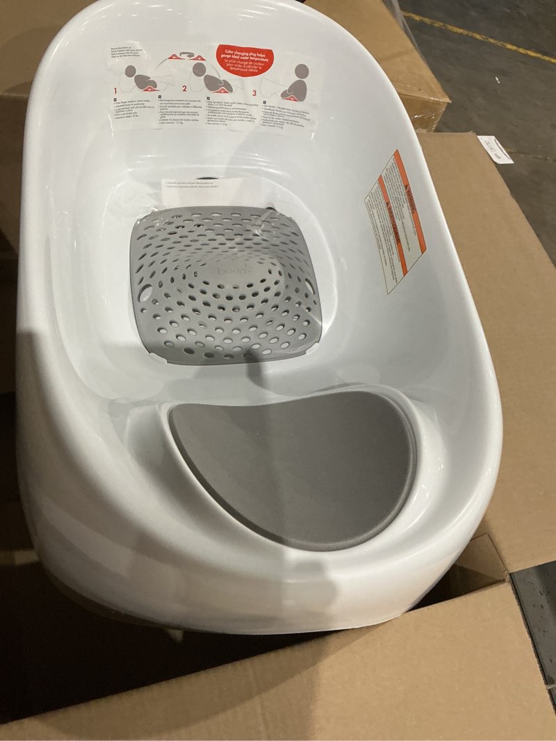 Condition photo showing Good Condition for boon soak 3 stage baby bathtub - baby bath tub with three support positions for newborn to toddlers - color changing drain plug for ideal bath temperature - gray - ages 0 to 18 months and up white 1 count (pack of 1)