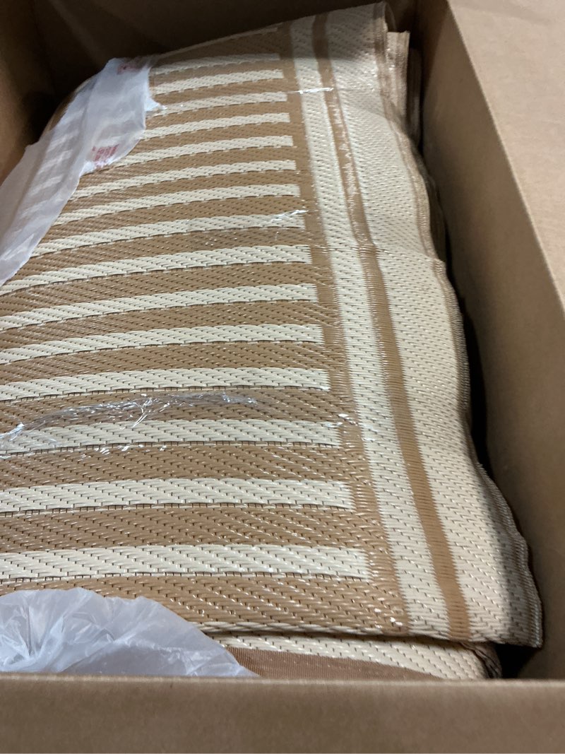 Condition photo showing Good Condition for garvee 8 x 10 ft taupe white polyester rectangular outdoor geometric bordered