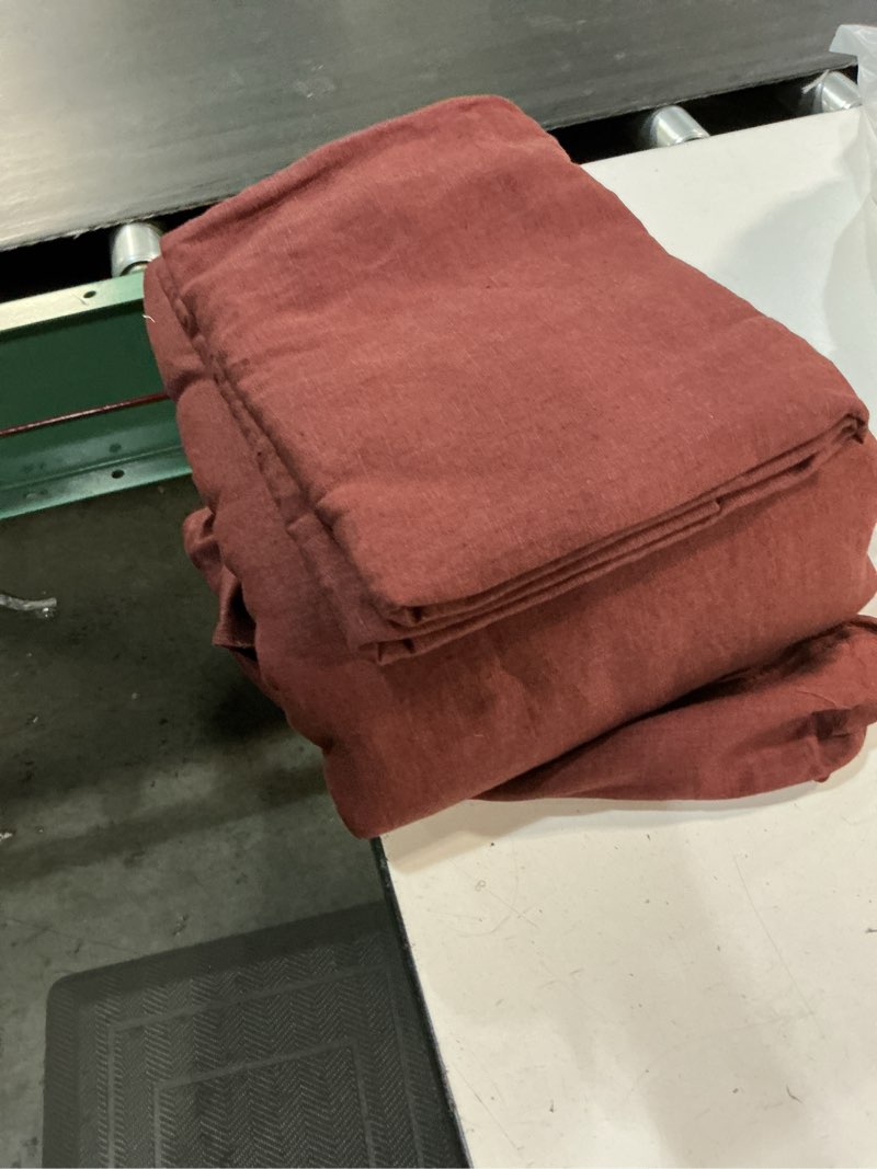 Condition photo showing Good Condition for ((only 3 pc))quince european linen deluxe bedding bundle, king, burgundy