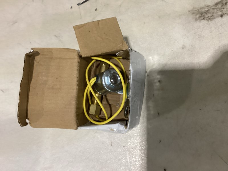 Condition photo showing Good Condition for 4040 humidifier water solenoid valve fit for aprilaire whole house humidifier 400 400m 500 500m 600 600m 558 550a 550 568 560a 560 700 700m 768 760a 760,24 volts 60 hz brass solenoid valve by cenipar 4040 yellow line