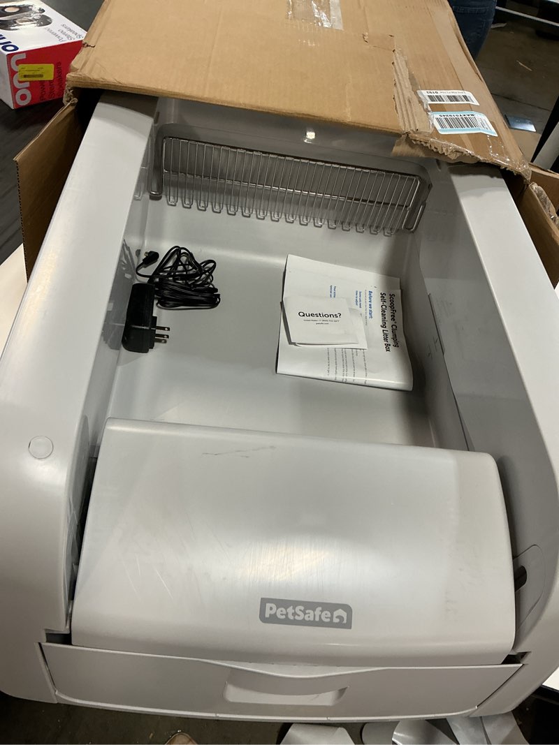 Condition photo showing Good Condition for petsafe scoopfree clumping self-cleaning litter box - automatic electric litter box with integrated health counter - mess-free waste disposal - odor-free for fresh environment gray 1 unit (pack of 1)
