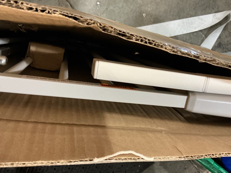 Condition photo showing Good Condition for babelio safety gate door fits for stairs, narrow and wide doorways with auto close, easy install, no drilling, pressure mounted for baby, child, pets, dog/puppy, 26''-40'', white white 30"tall 26"-40" wide
